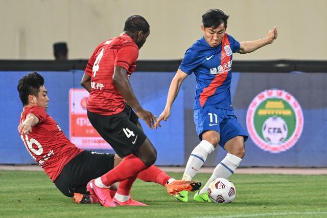 世界杯手机直播软件安装-申花补时绝平事不过三！崔康熙教练组间歇期临大考